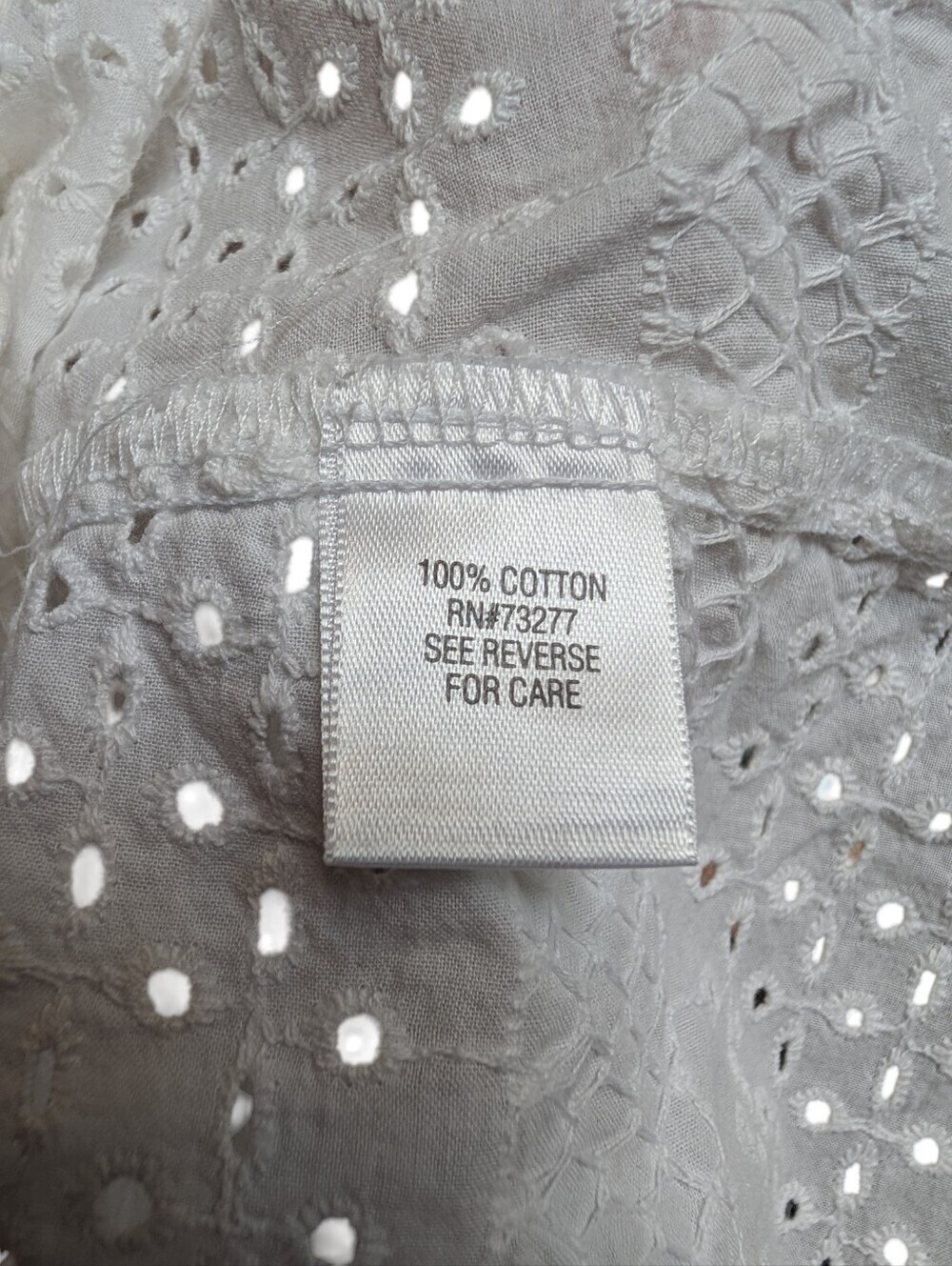 Croft & Barrow White Eyelet Embroidered Sleeveless Button Front Cotton Blouse - Picture 7 of 8